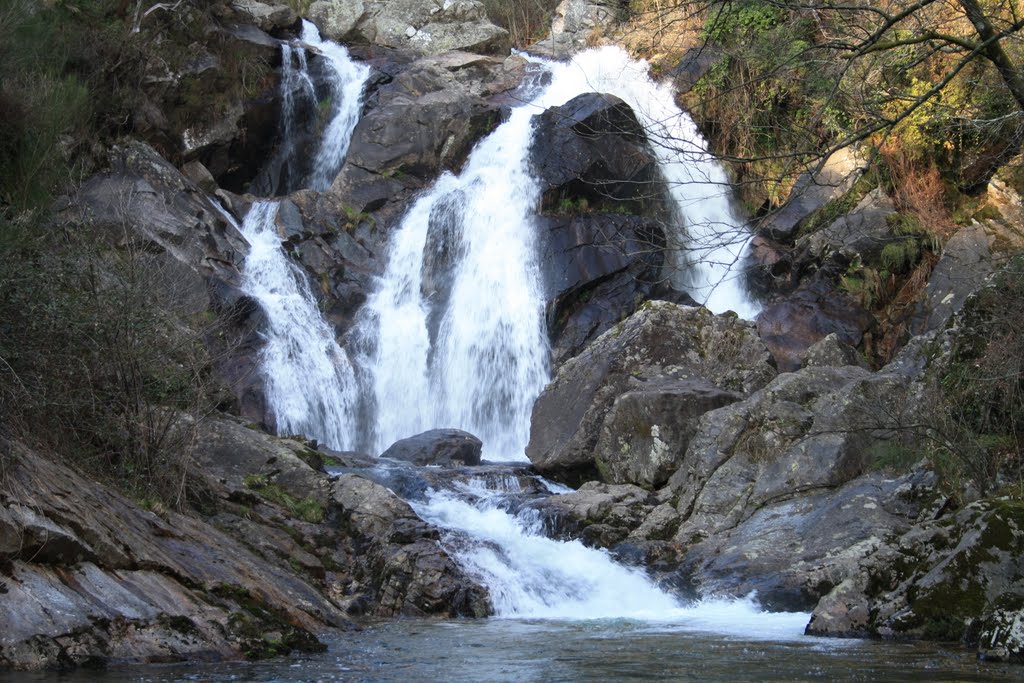 Cascata da Agualva, Lourizela, Couto de Esteves - Sever do Vouga by João Paulo Coutinho