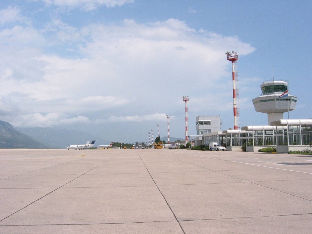 Dubrovnik Airport (LDDU) by DL1OAL