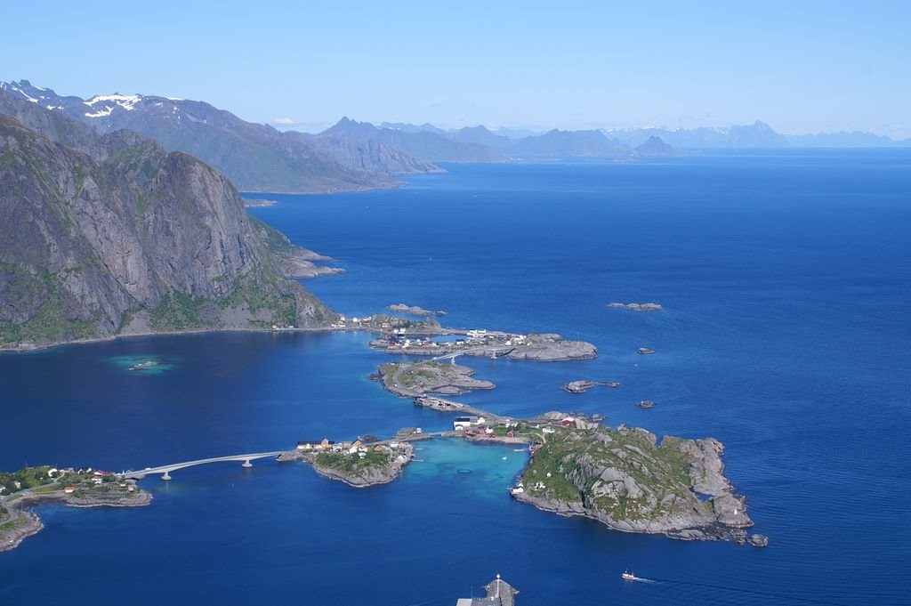 Reine Eagle View by Peter van de Haar