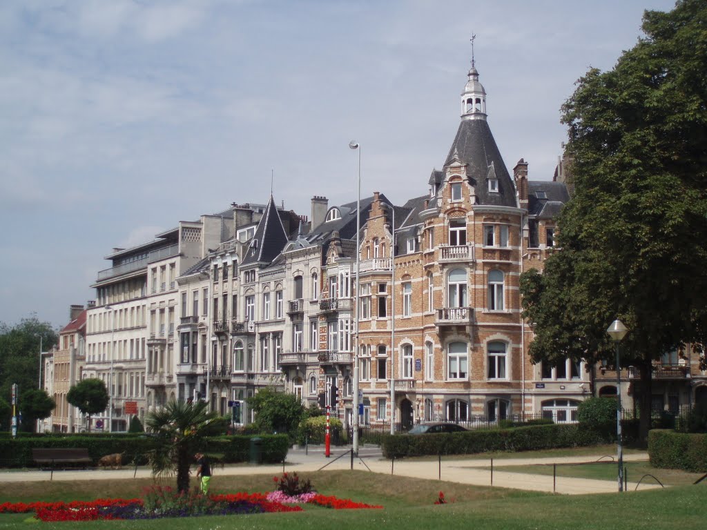 Buildings close to Ambiorix square by xabier3007