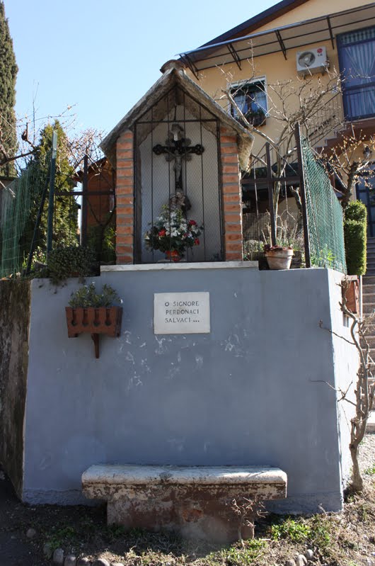 Capitello via don Giovanni Calabria-Bure San Pietro in Cariano Vr by Adriano Dalla Mura