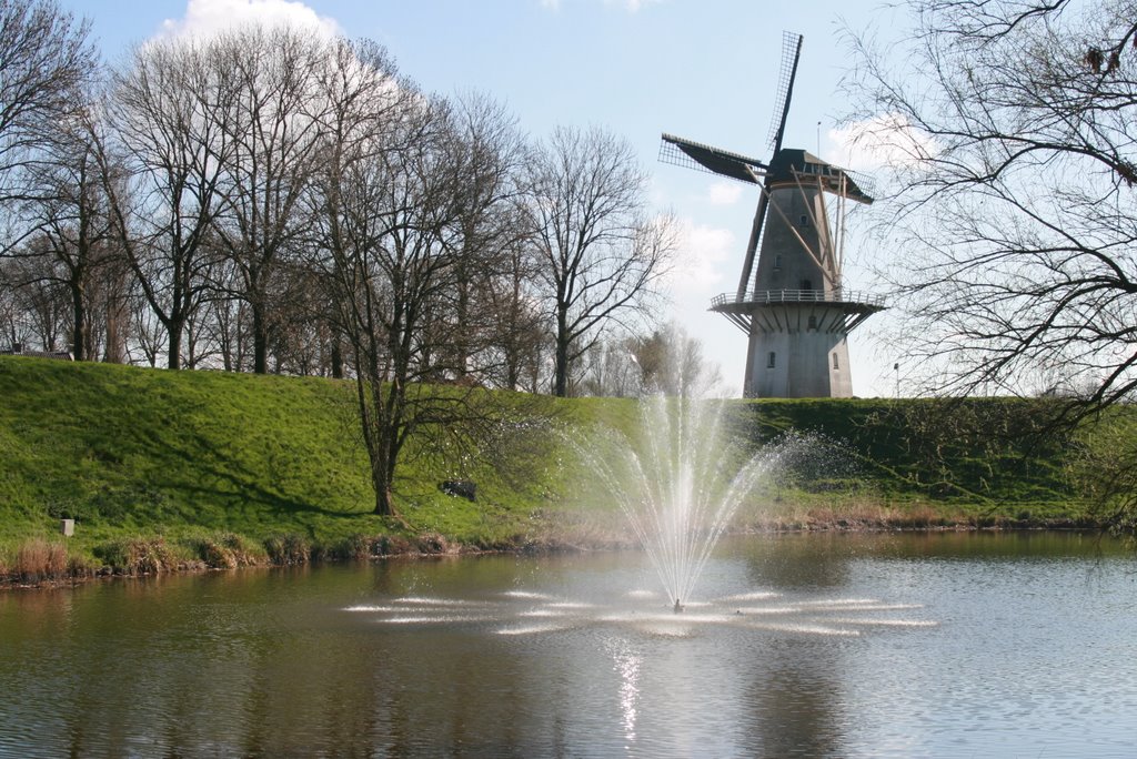 Molen en Fontein by Sophie Krale