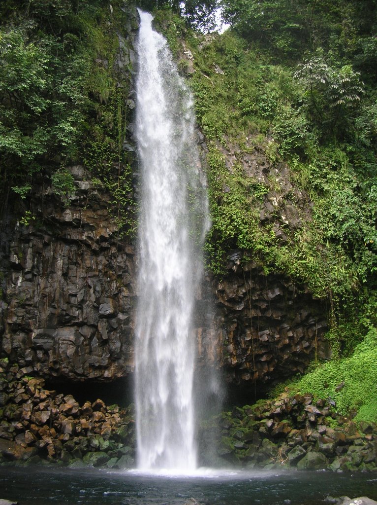 Lembah Anai waterfall, Padang Panjang, West Sumatra by FabioFrati