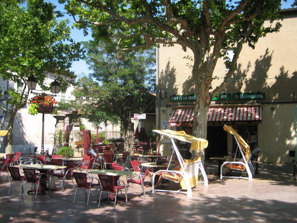 Terrasse à Capestang by jean Louis Jabale