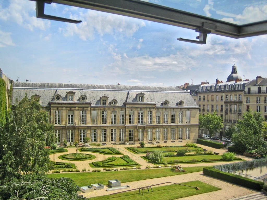 Paris, view from Cité Internationale des Arts by Arnfried Zerche