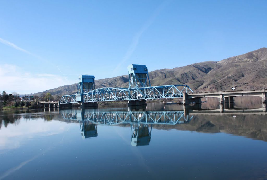 The BLUE BRIDGE by I.M.Where