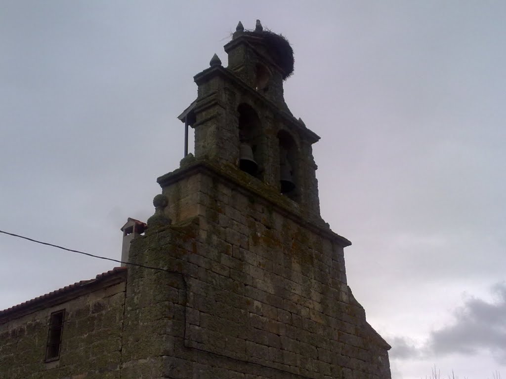 Espadaña de la iglesia. by o rey do café