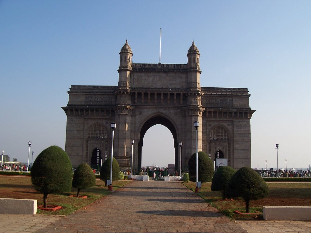 Gateway of India 2 by Niels de Koe