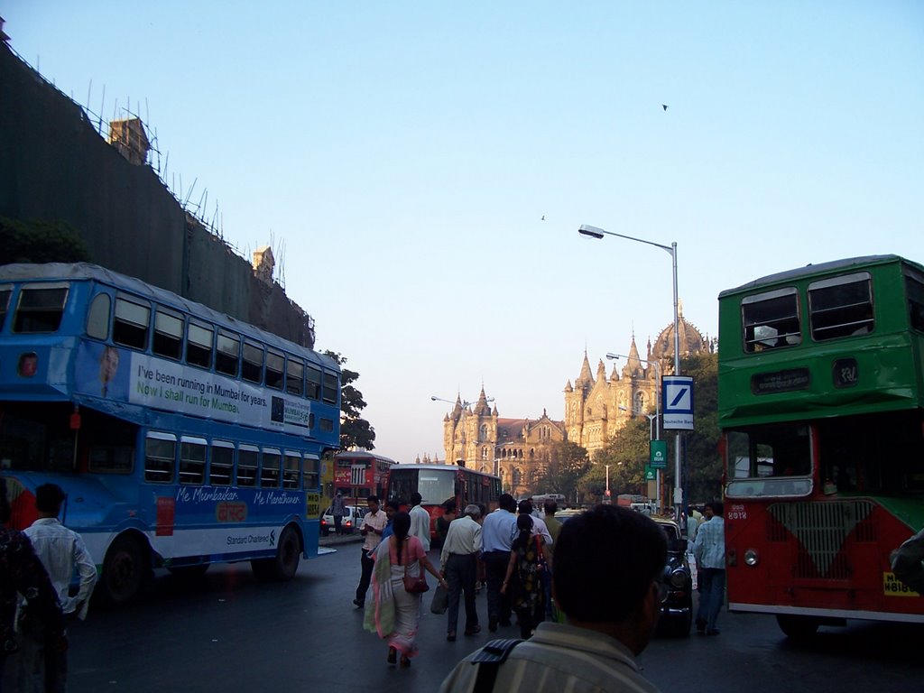 Mumbai Streetlife by Niels de Koe