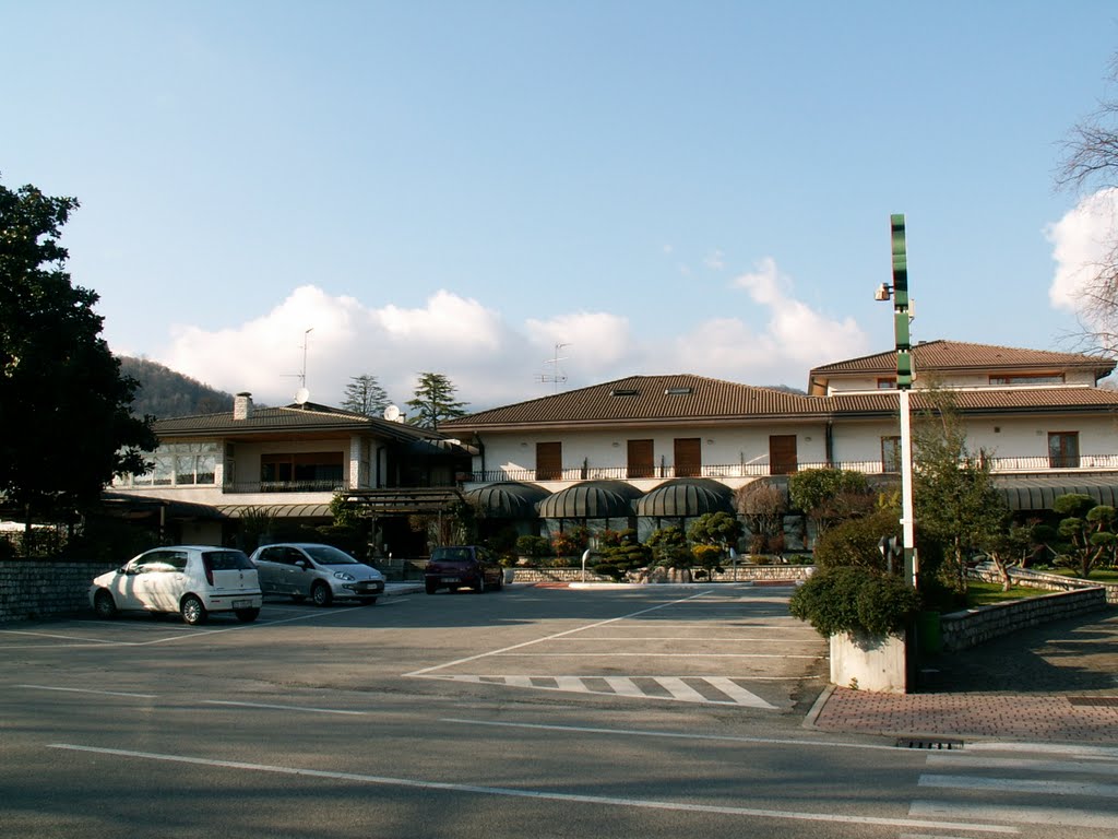 Fanna -Hotel e ristorante al giardino - by aldo.chittaro