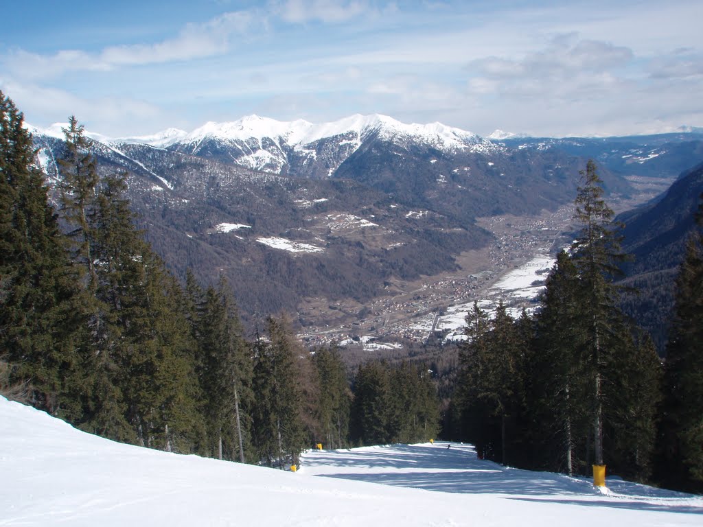 View to Dimaro/Folgarida from black slope nr. 1 by Robin P.