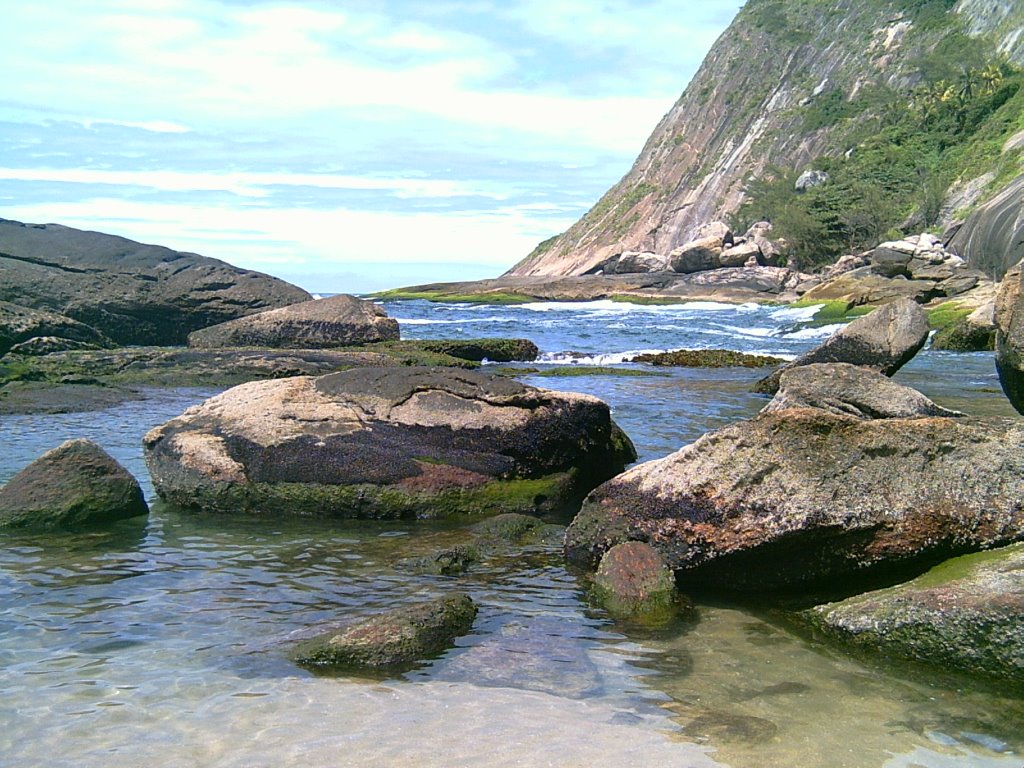 Prainha - Itacoatiara (Little Beach - Itacoatiara) by Lauro Matos