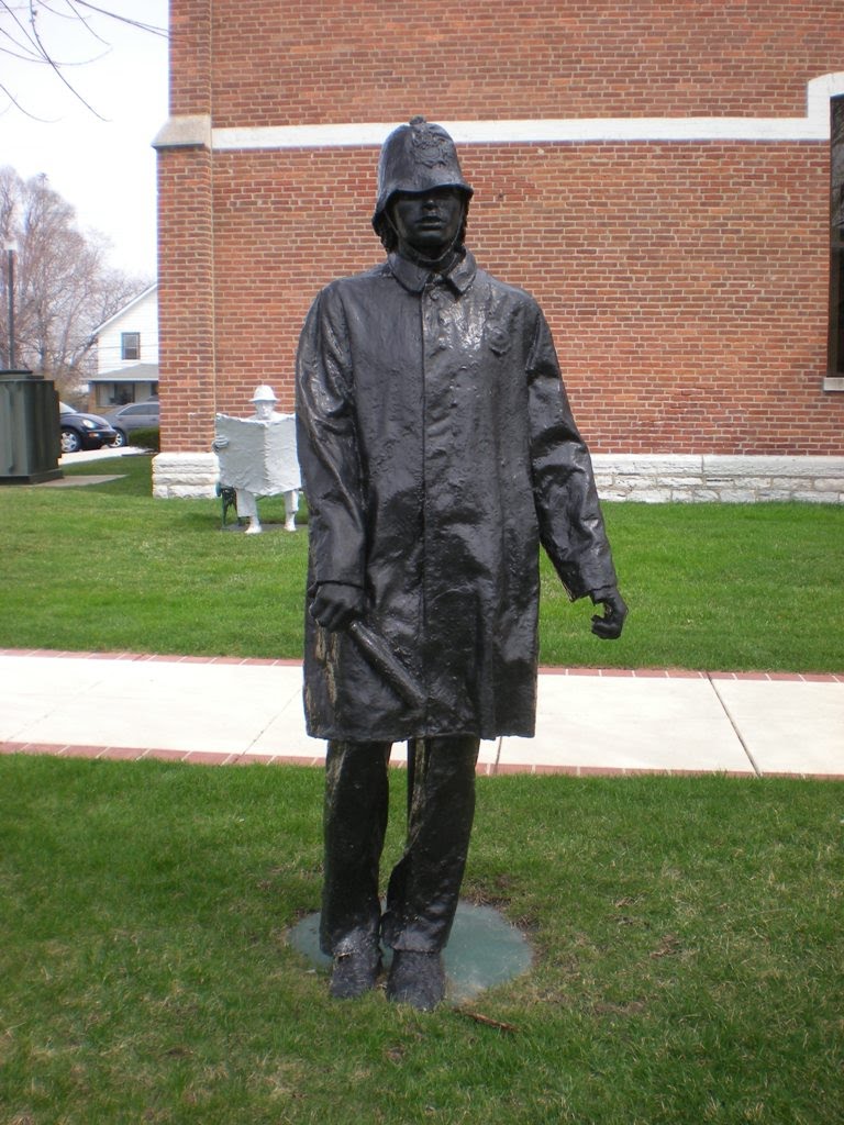 Policeman by Scott O'Hara (1990) by WSaves PublicArt