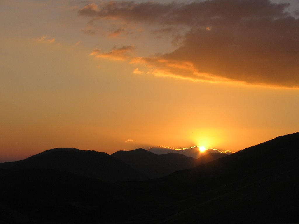 Campo Imperatore - Tramonto by Iolanda Di Simone