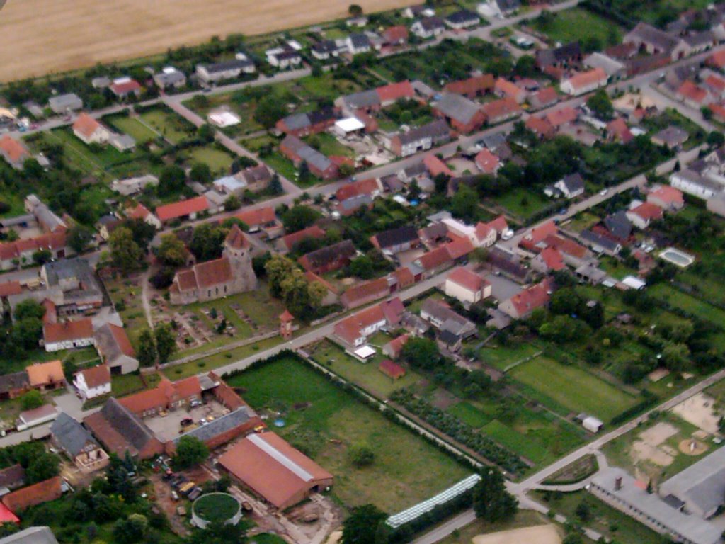 Dorf mit Kirche by gulehmann