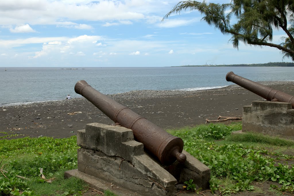 Les canons de Saint Paul by Frédéric Prentout