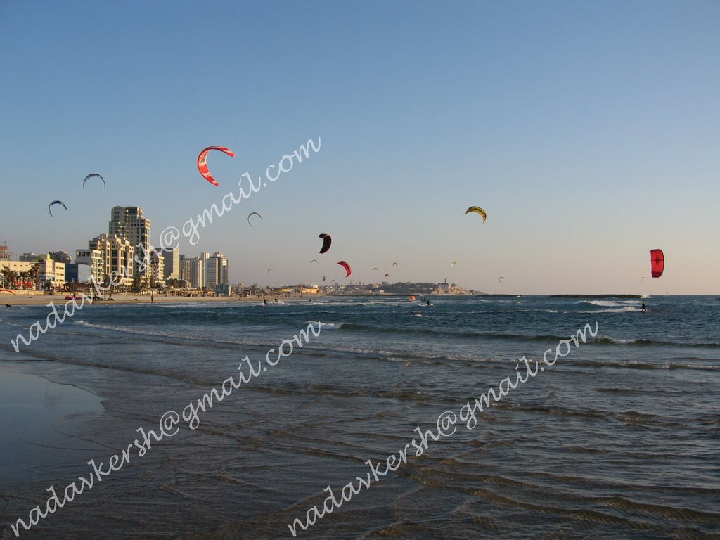 Tel Aviv by Nadav Kersh