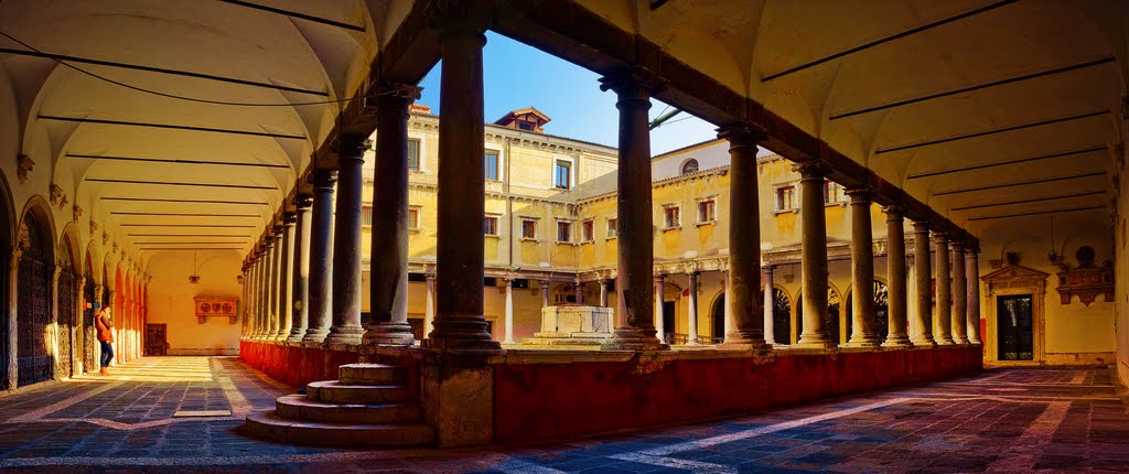 Palazzo Uffizi by Alexander Gutkin