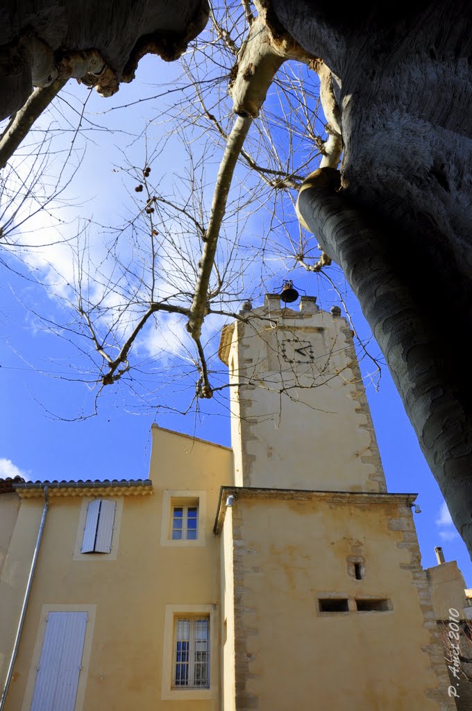 Lagnes, Monts du Vaucluse, Provence, Vaucluse, France. by © P. Amet