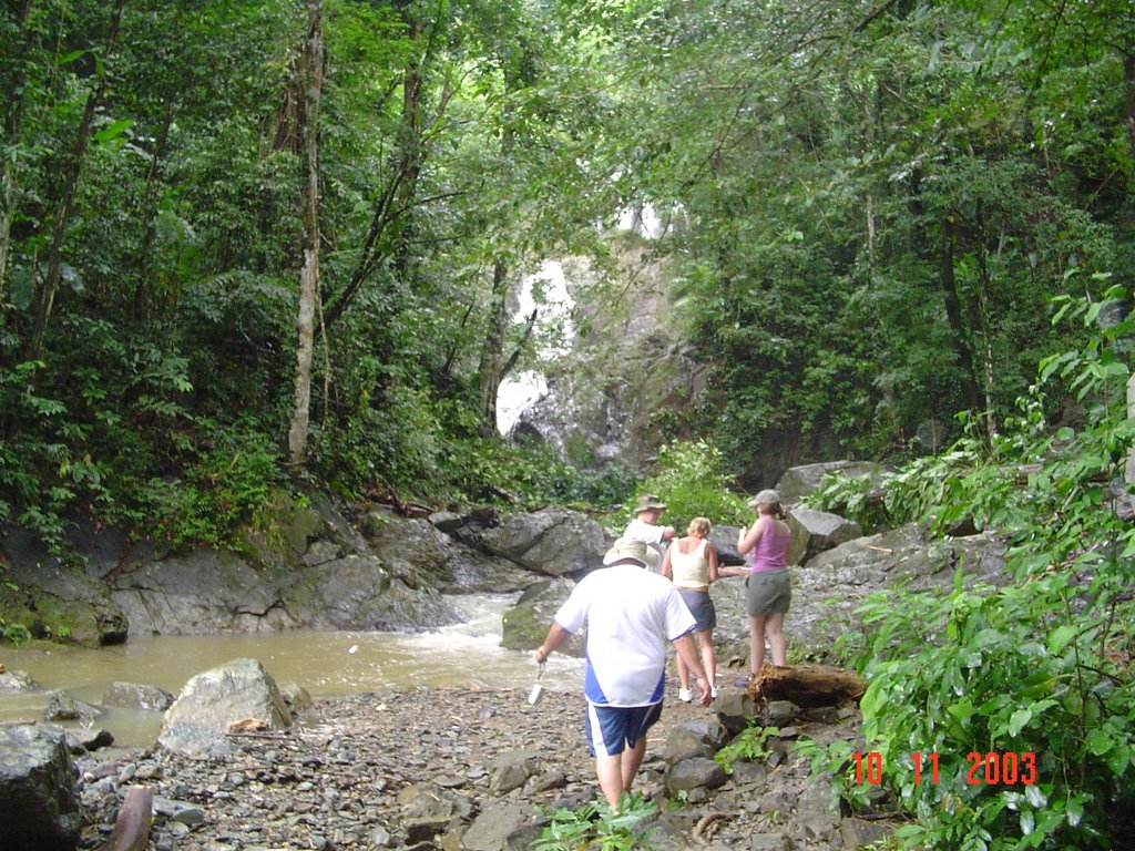 Argyle Waterfall Walk by thelard