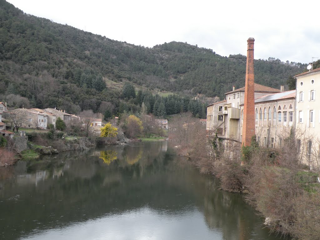 Les Ollières sur Eyrieux by maurice remy