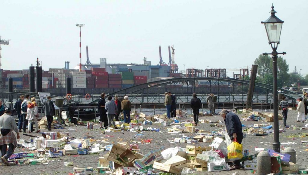 2003: HH Landungsbrücken - Fischmarkt - Die Zeit danach by piomode5