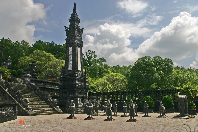 Lăng Khải Định - photo by Hoàng Khai Nhan by Hoàng Khai Nhan