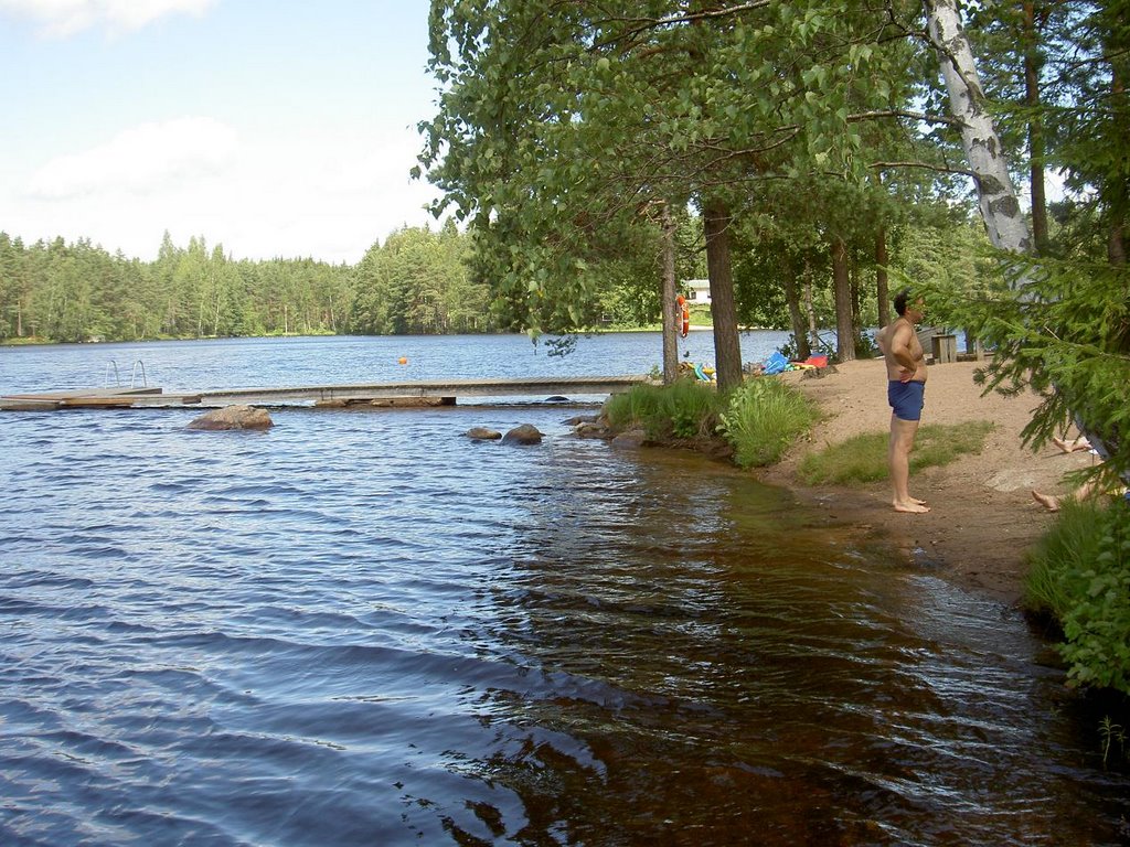 18.07.2007 Siuntio Karskogintie Uimarannantie kävelyä vähän matkaa Uimaranta by Oiva Pääkkönen