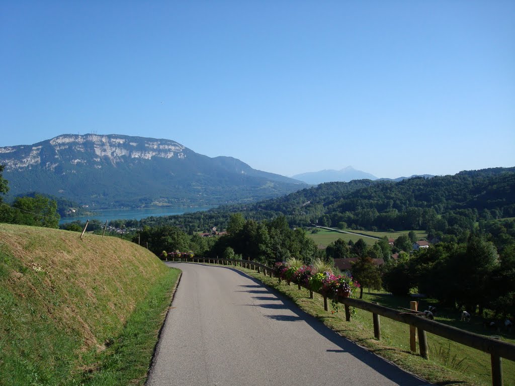 Nances, Blick zum Lac d´Aiguebelette by Thomas_Fischer