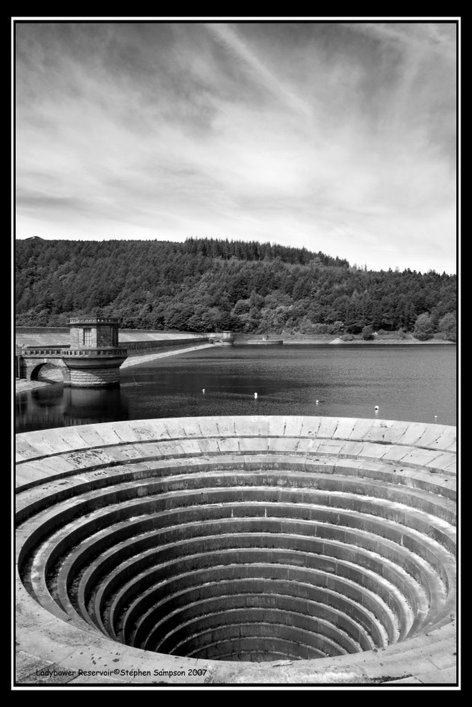 Ladybower Reservoir by Stephen Sampson