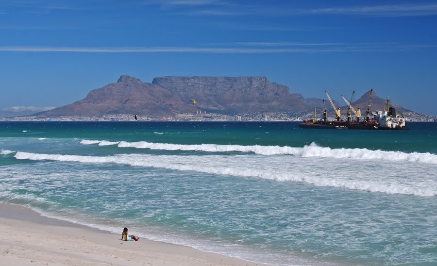 The 77 metre coal bulk carrier Seli I ran aground at Sunset Beach in Blouberg by ossewa