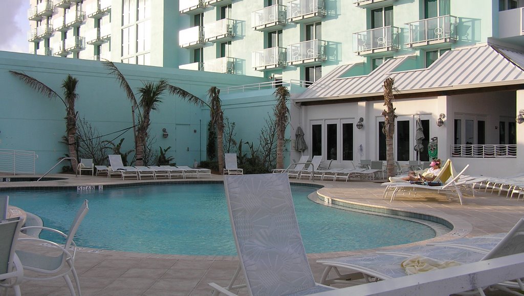 Pool at Hollywood Beach Marriott by Phil Comeau