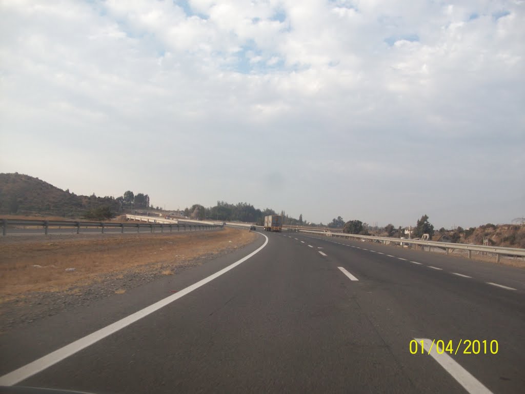 Autopista Acceso Sur a Santiago. Buin Santiago by Ignacio Paredes