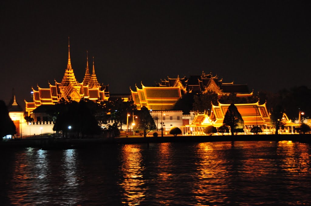 (MK) Illuminated Wat Phra Kaew from riverside, Bangkok by Michael Krispin