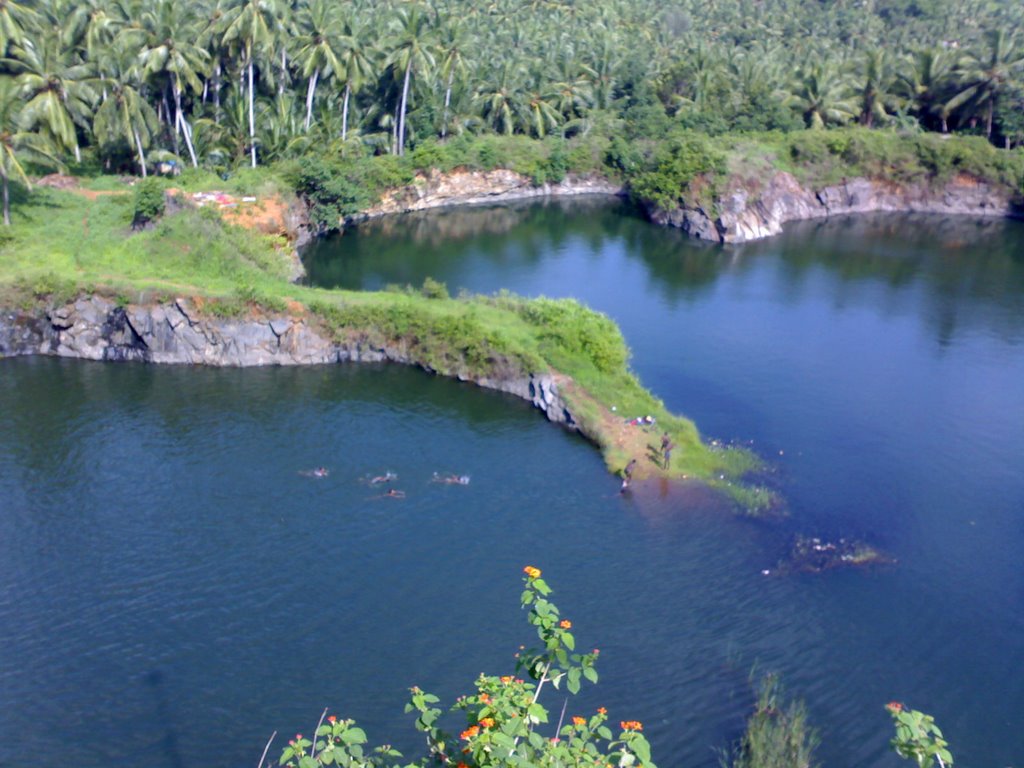 Kovalam lake by drvinny