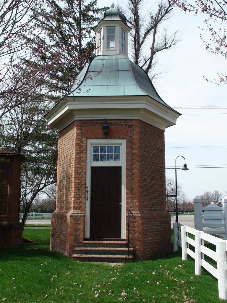 Lambton Park gatehouse by dohlizard