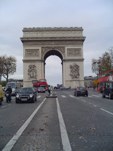 Arc De Triumph, Nov 2006 by Thomas58