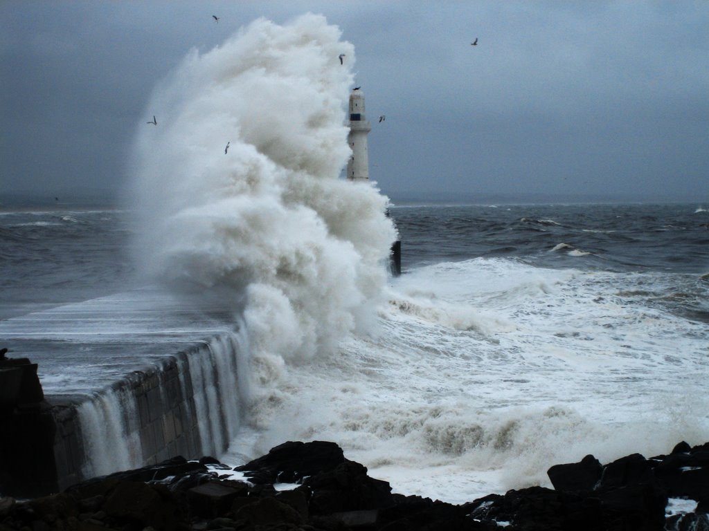 Aberdeen Harbour - Stormy Weather by MacAoidh