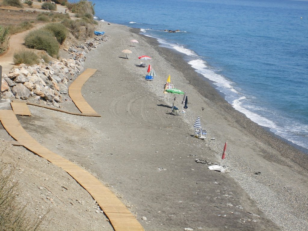 Playa de CASARONES, Granada.(Menez) by jesus martinez guerrero