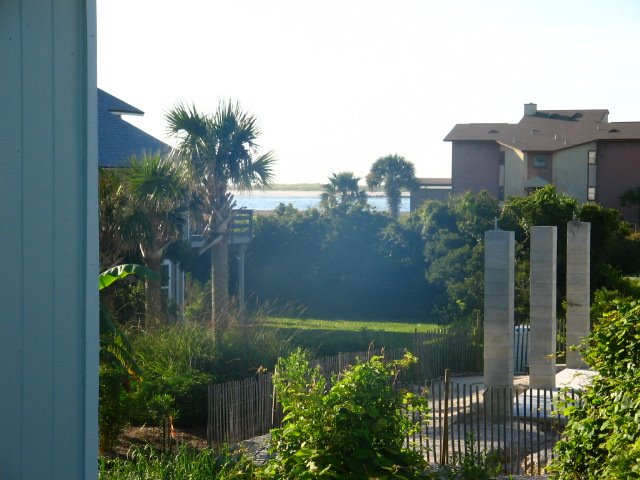 Condo beach view by pualum06