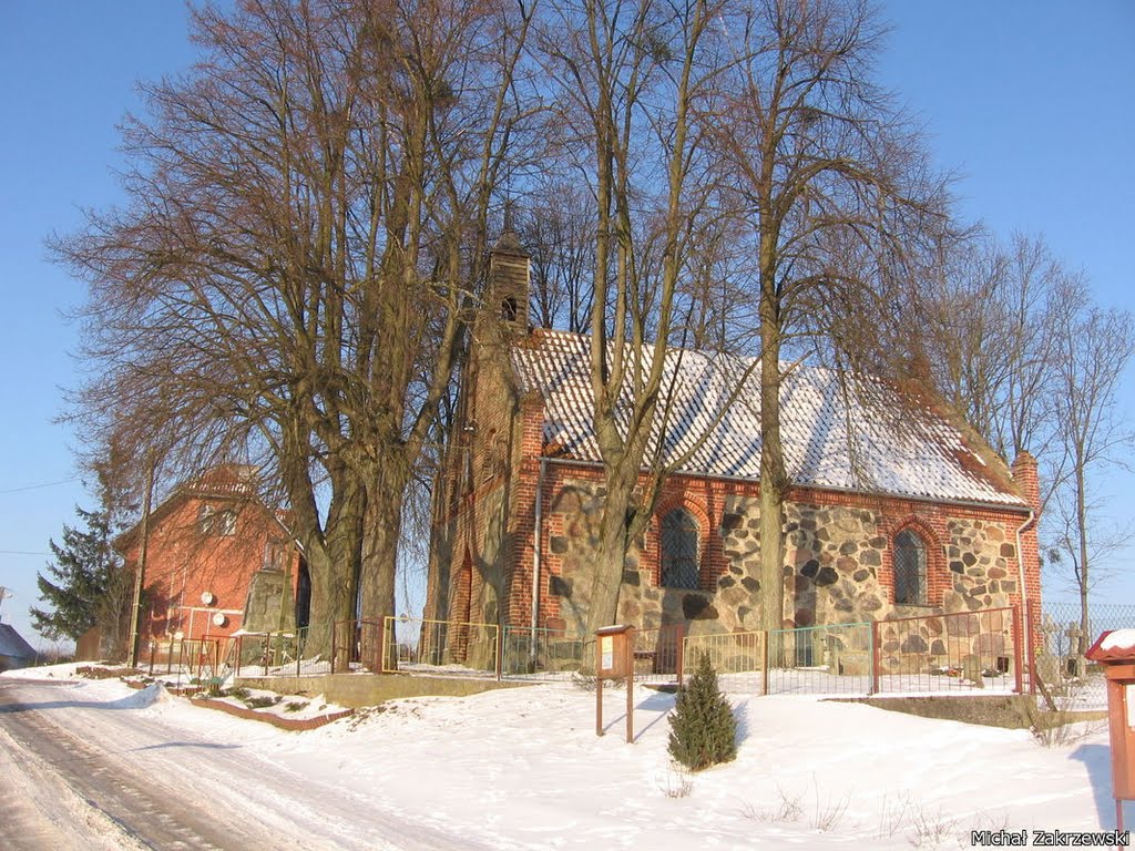 Wiejski kościółek / Small church in the village by majk3l