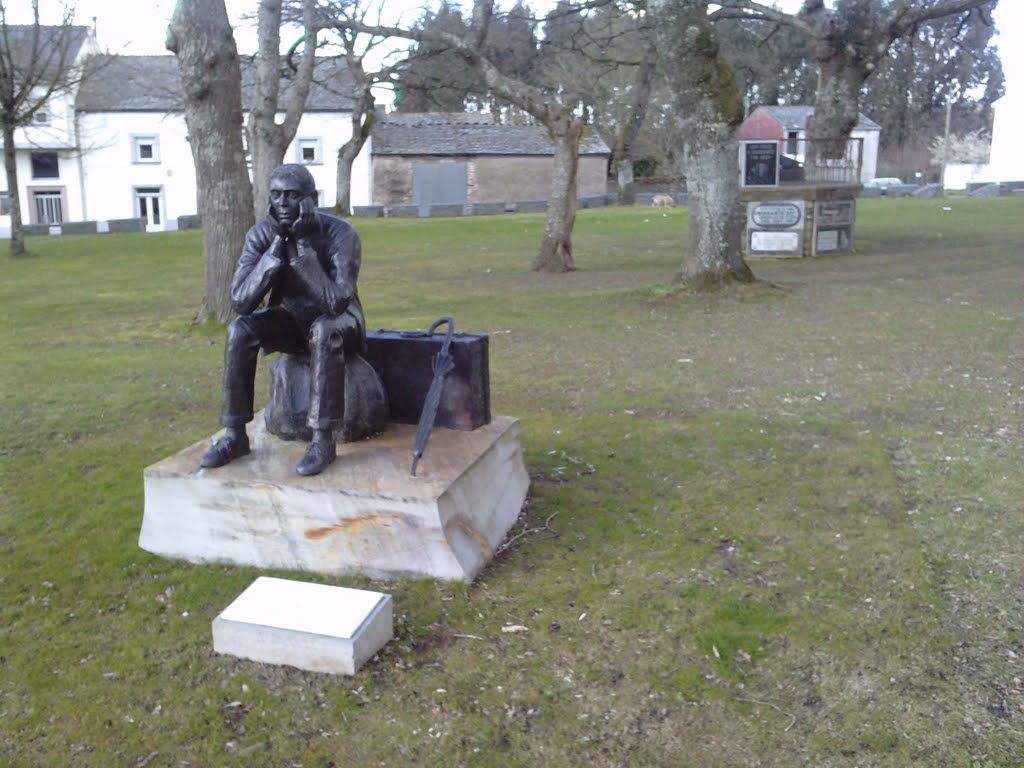 Monumento "O emigrante" by sabedeblas