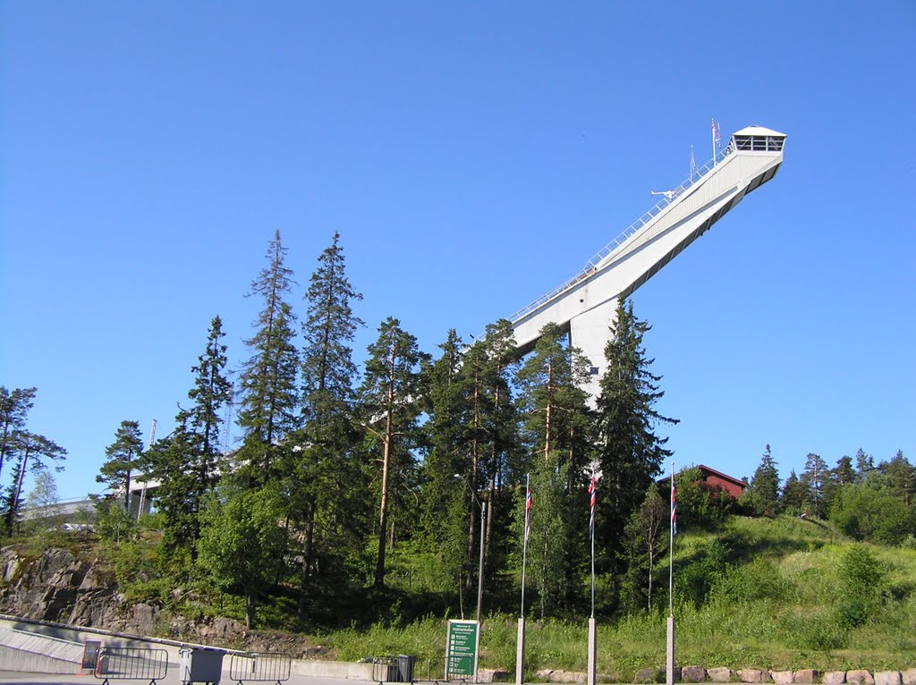 Holmenkollbakken Ski jump by Willem Nabuurs