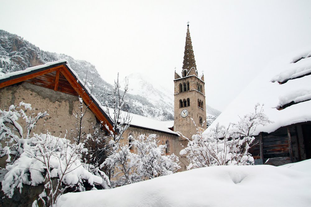 Eglise de Nevache 05 - LBo by Laurent BOUCHARD