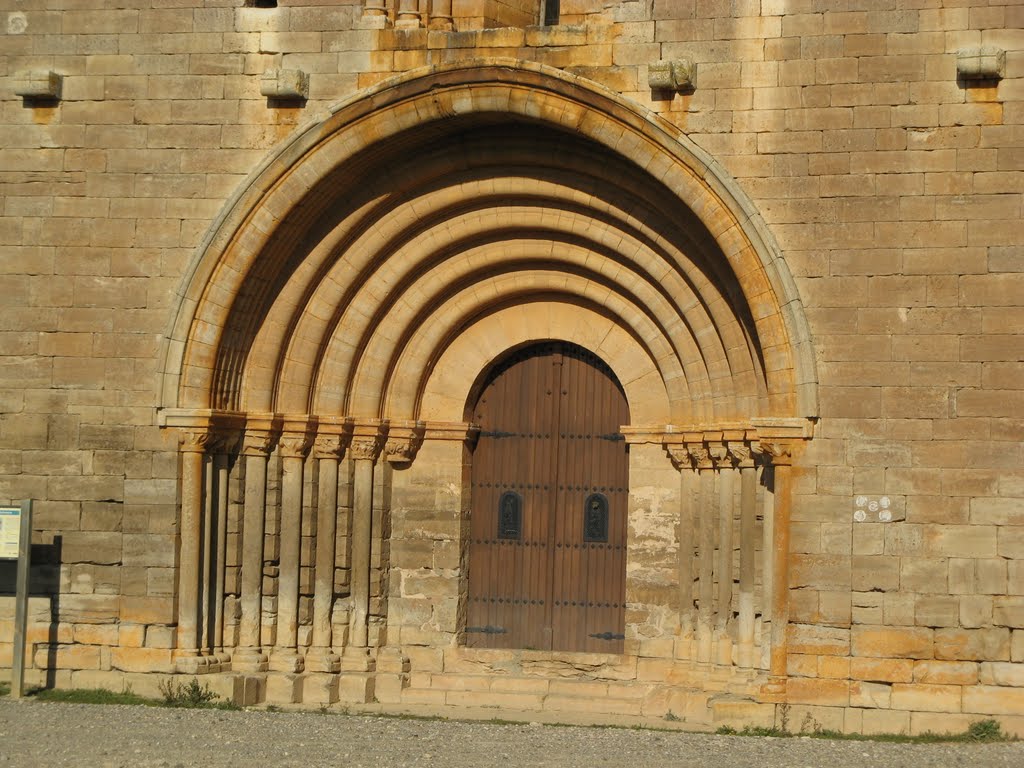 ERMITA DE CHALAMERA-PUERTA CENTRAL,de poniente. by Isidlo