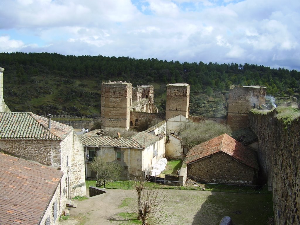 Buitrago de Lozoya by Alicia Serrano