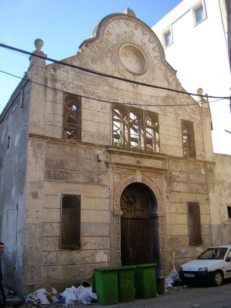 Synagogue à Alger by Joël MOORS