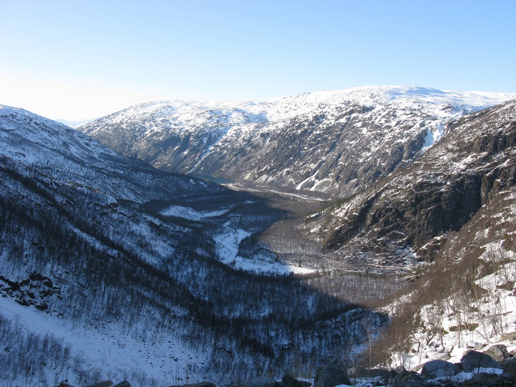 Katterat view of Rombaksbotn by Gerrit Holl