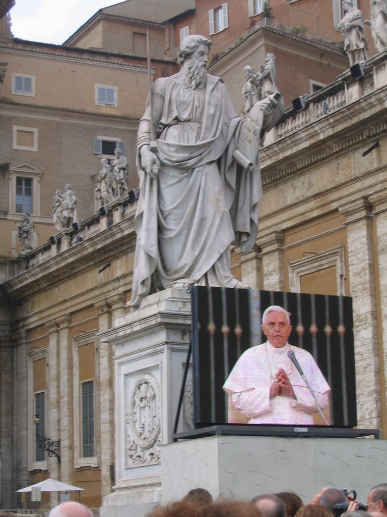 St. Peter's Square, Vatican City, November 16, 2005 by straydog16