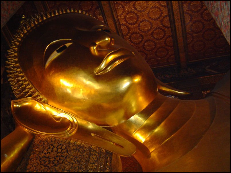 Lying Buddha - Bangkok by Florian Stamm